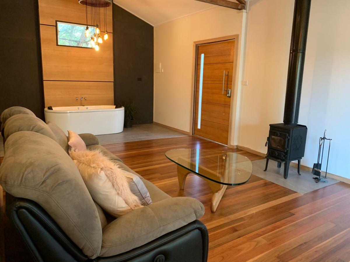 The Rocks Lodge *